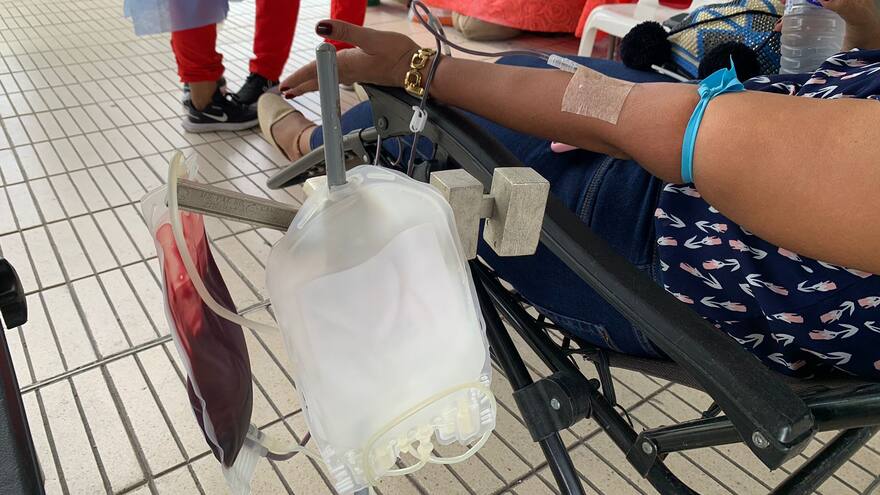 Usuarios de Transmetro donan más de 100 pintas de sangre