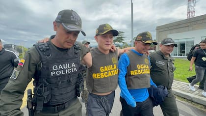 Así reaccionó el cantante Giovanny Ayala tras enterarse de que su hijo Miguel, secuestrado en Cauca, fue rescatado