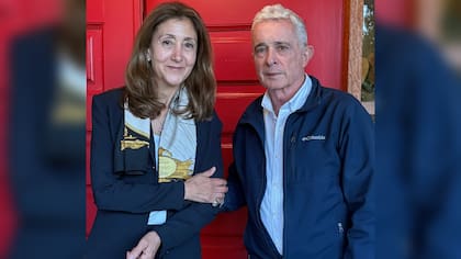“Pensando en el mejor futuro para Colombia”: Álvaro Uribe sobre reunión con Ingrid Betancourt