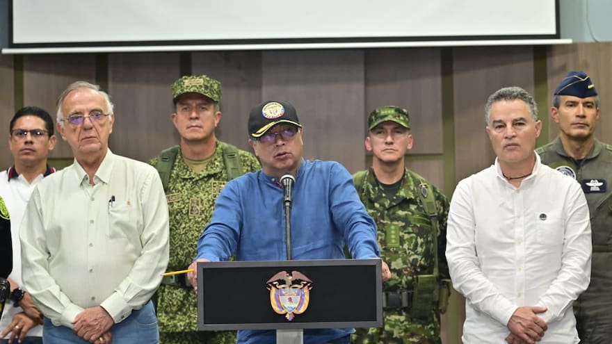 Gobierno plantea salidas a la protesta y endurece medidas contra violentos