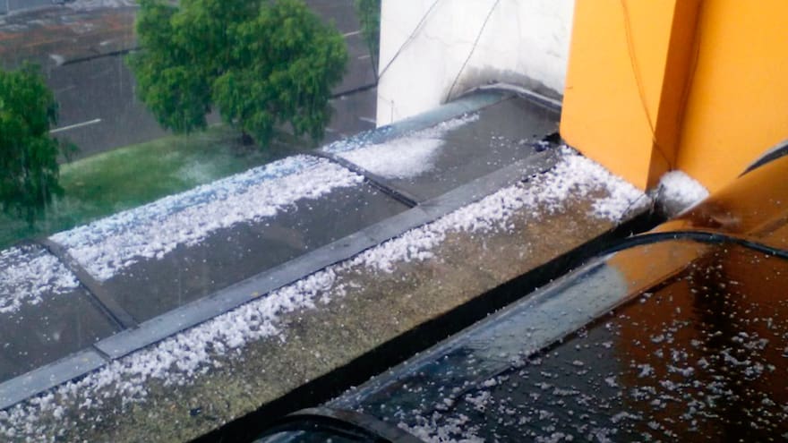 Fuerte lluvia y granizada volvieron a afectar este viernes a Bogotá