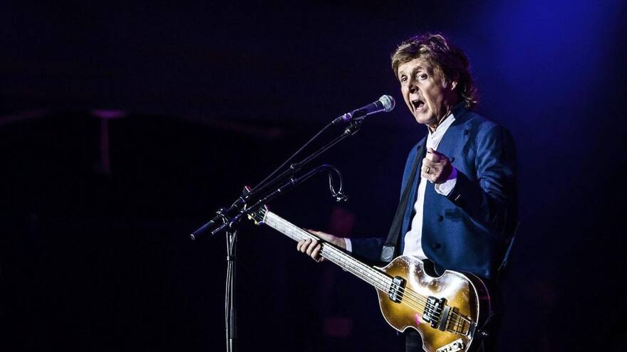 Inician búsqueda mundial del bajo original de Paul McCartney