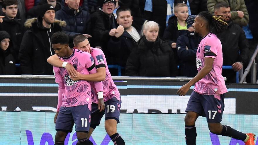 El golazo de Everton que opacó la noche de Haaland con el City