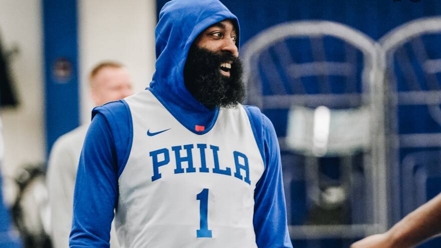 James Harden, tercer mayor triplero en la historia de la NBA