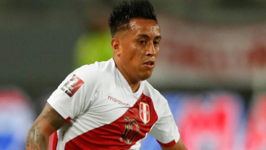Cueva pide que lo dejen jugar tras denuncia por violencia de su esposa