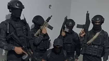 Por medio de un video grupo armado amenaza a más de 100 delincuentes y les exigen salir de Santa Marta