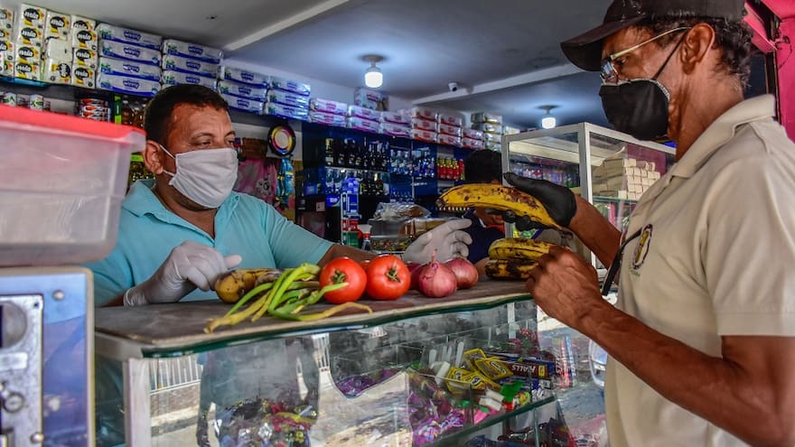 Hay 11 mil tiendas en riesgo de desaparecer