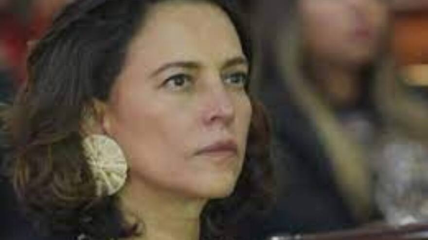 Renunció Nancy Patricia Gutiérrez