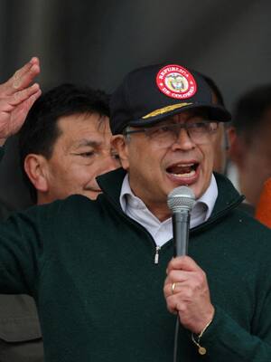 ¿Golpe? No, autogolpe | Columna de Rafael Nieto Loaiza