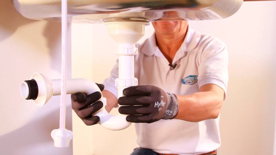 Recomendaciones útiles para destapar tuberías de manera segura y efectiva