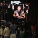 Miles de mexicanos llenan el Zócalo para recordar a Juan Gabriel y su mítico concierto
