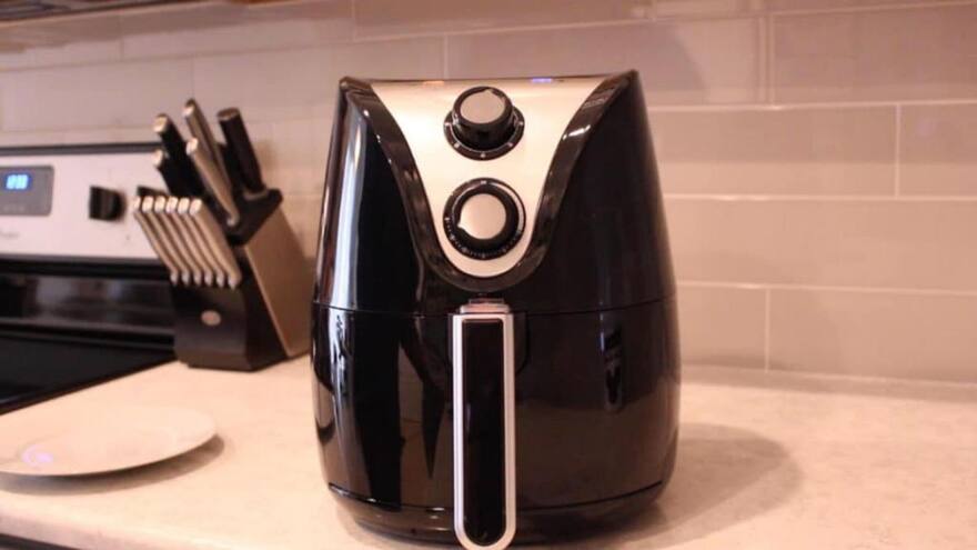 Esta es la razón por la que buscan el retiro masivo de freidoras de aire del mercado