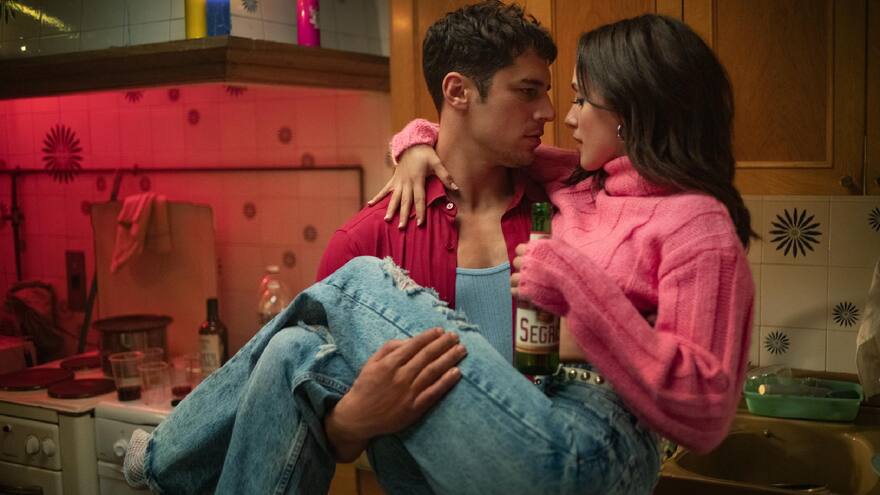 Serie muestra el ascenso de Nacho en el cine para adultos