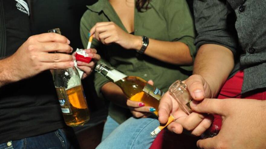 Presentan proyecto para disminuir consumo de alcohol y drogas en colegios