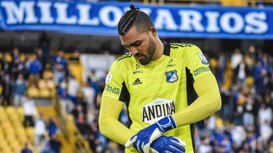 Álvaro Montero critica estado del gramado de El Campín