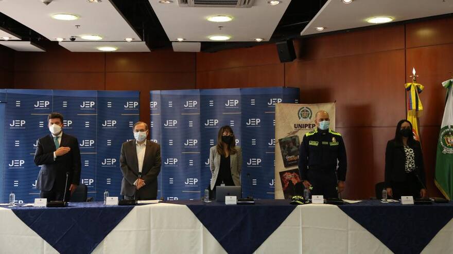 Policía entrega a JEP informe sobre sus 70 mil víctimas en el conflicto