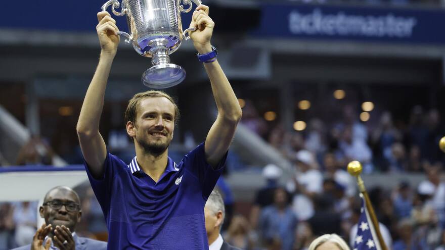 Medvedev derrota a Djokovic y gana el US Open, su primer Grand Slam
