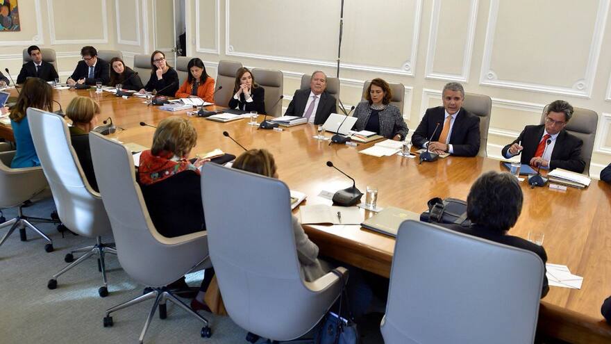 Carta de exministros y exfuncionarios del gobierno de Iván Duque en la que rechazan 'categóricamente' las afirmaciones del presidente Gustavo Petro