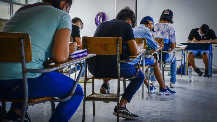 Rector del Colegio INEM en Cartagena alerta de enfrentamientos de estudiantes con otros jóvenes