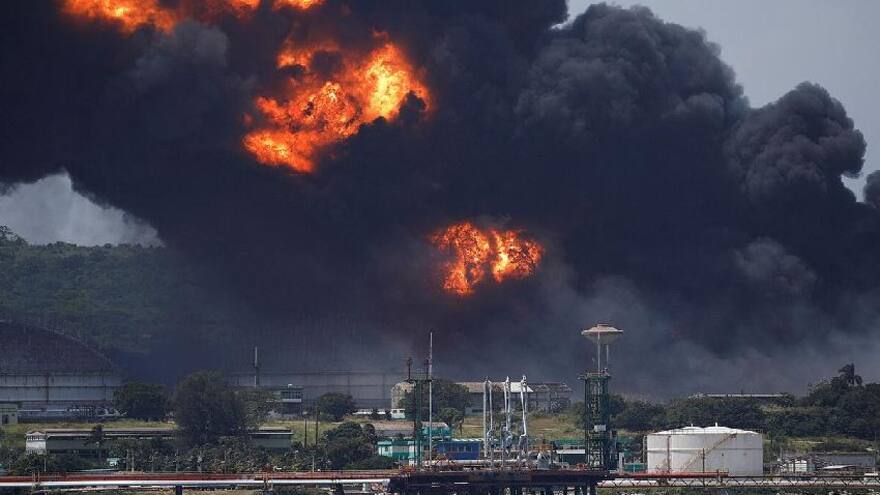 Incendio en Cuba alcanza un tercer depósito de combustible