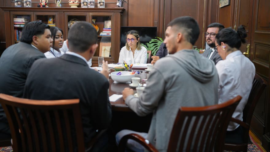 Líderes juveniles y Gobierno llegan a acuerdos