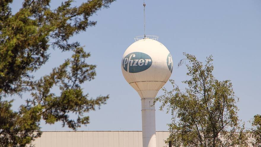 Pfizer permitirá que otras farmacéuticas fabriquen su píldora contra el covid-19