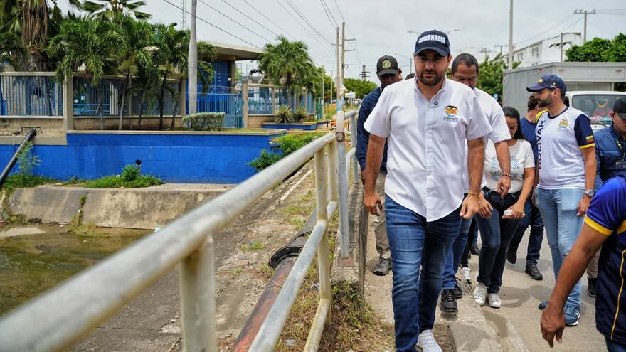 La Gobernación de Bolívar realiza limpieza de caños en Cartagena