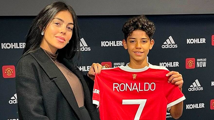 Hijo de Cristiano Ronaldo jugará en las inferiores del Manchester United