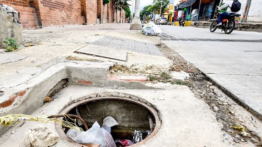 Preocupación por el robo de tapas de alcantarillas y rejillas en Barranquilla