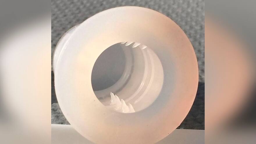 Diseñan preservativo femenino con navajas como dispositivo antiviolación