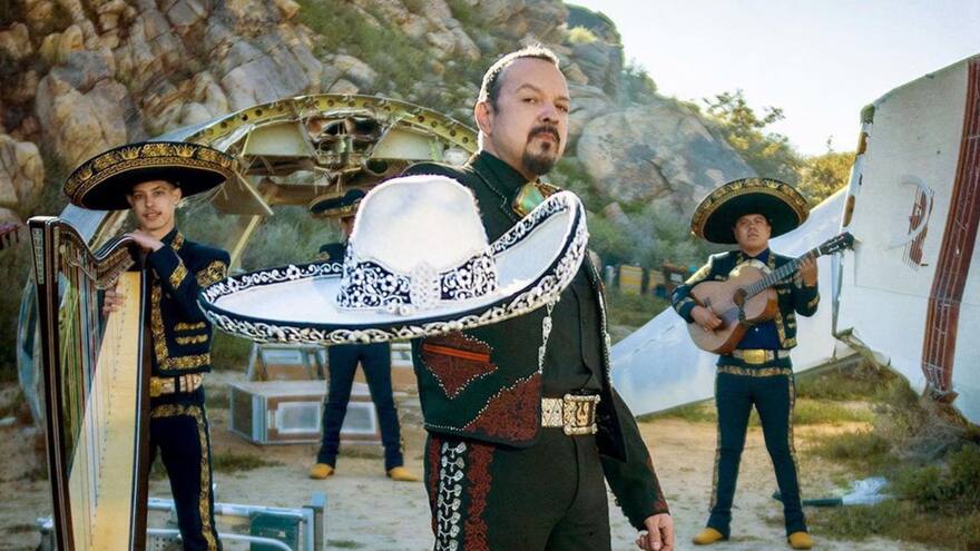 El cantante mexicano Pepe Aguilar lanzó nuevo álbum titulado ‘Que llueva tequila’