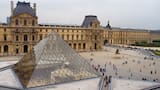 Capturan a dos hombres y dos mujeres en París por el robo al Museo del Louvre