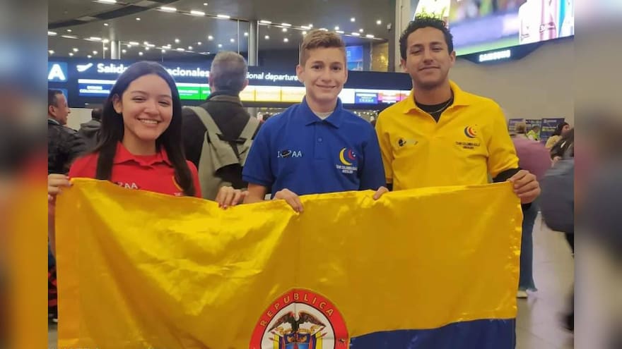 Dos estudiantes barranquilleros se coronan en olimpiada de astrofísica en Grecia
