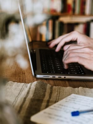 Cuatro años a bordo de mí mismo | Columna de Orlando Araújo