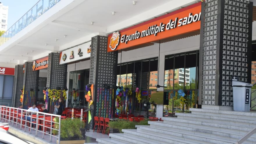Cadena de restaurantes en Barranquilla responde tras denuncia de discriminación