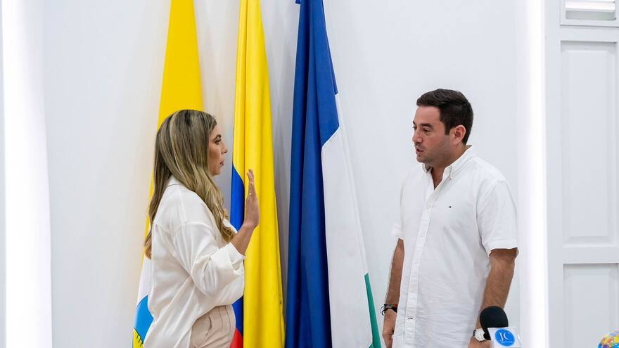 Posesionan a Triny Moreno como nueva gerente de la ESE de Lorica, en Córdoba