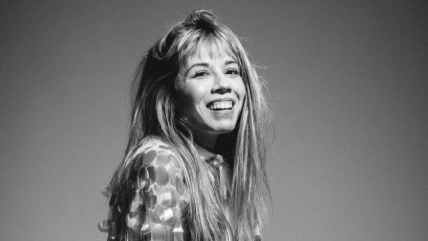 Actriz de iCarly lanza libro en el que revela que fue abusada por su mamá