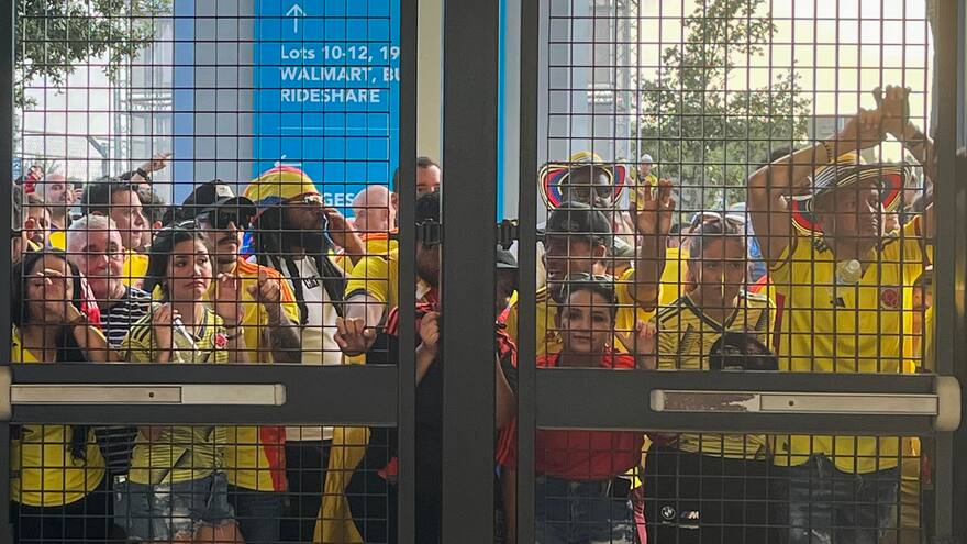 Los cargos que enfrentan los hinchas por desmanes en Hard Rock Stadium