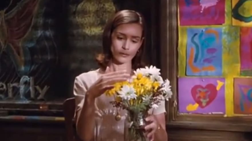 Así luce ahora Embeth Davidtz, la actriz que interpretó a la maestra Miel en Matilda