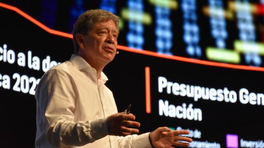 Bruce Mac Master habla sobre impacto de la tributaria