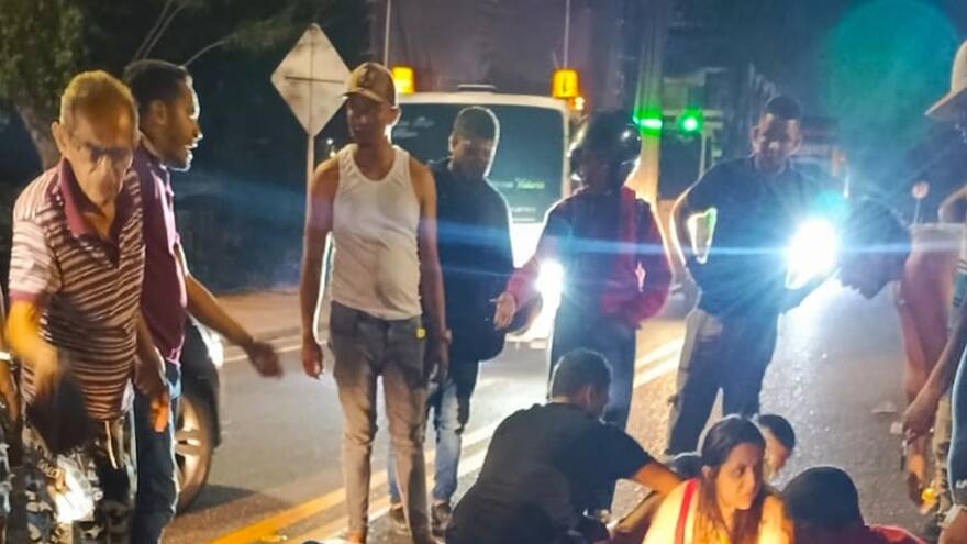Dos mujeres y tres hombres heridos tras choque de dos motos en Sabanagrande