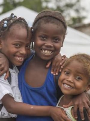 Las niñas: protegidas, felices y libres