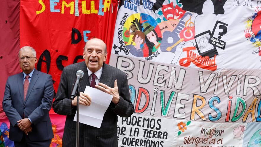 'Nunca mencioné nombres': canciller sobre presunto 'entrampamiento' a la JEP