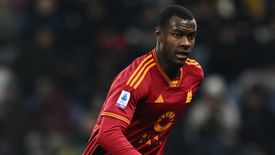 Ndicka, jugador que se descompenso en partido de la Roma, recibe el alta médica y las últimas pruebas descartan un infarto