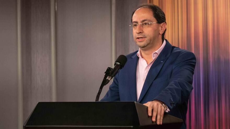 José Manuel Restrepo es reconocido como el mejor ministro de Hacienda