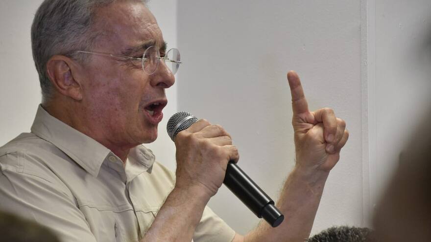 'La reforma laboral genera odios y divisiones': Uribe desde Barranquilla