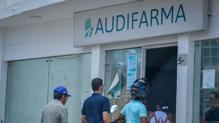 Audifarma evita cierre de servicios tras acuerdo de reorganización por $2,7 billones