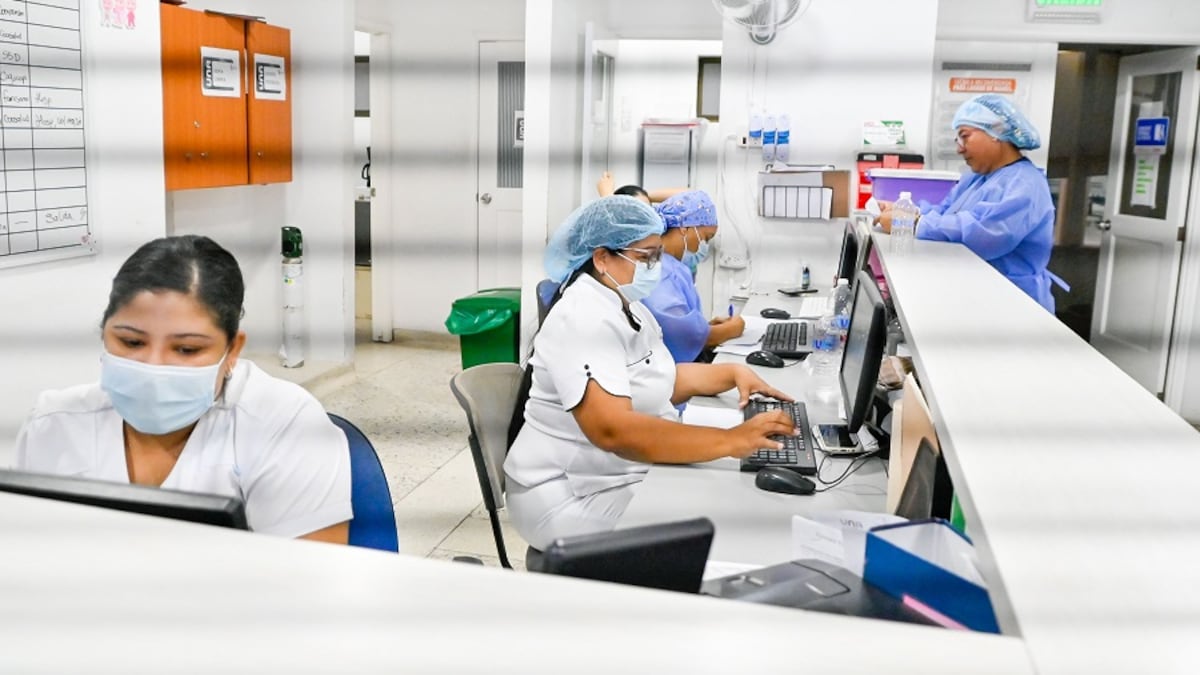 Colombia en alerta: La crisis del sistema de salud se profundiza, ¿qué pasa con la UPC?