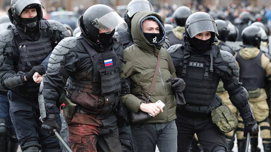 Seguidores de Navalni mantienen el pulso a Putin en nueva oleada de protestas