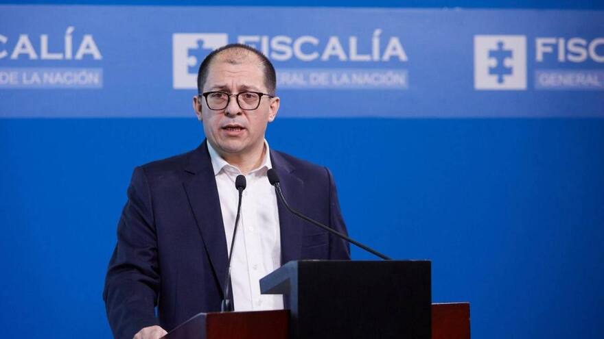 Ex fiscal Francisco Barbosa tilda palabras de Petro contra mujeres periodistas como “un acto de discriminación y violencia que desvaloriza su labor”